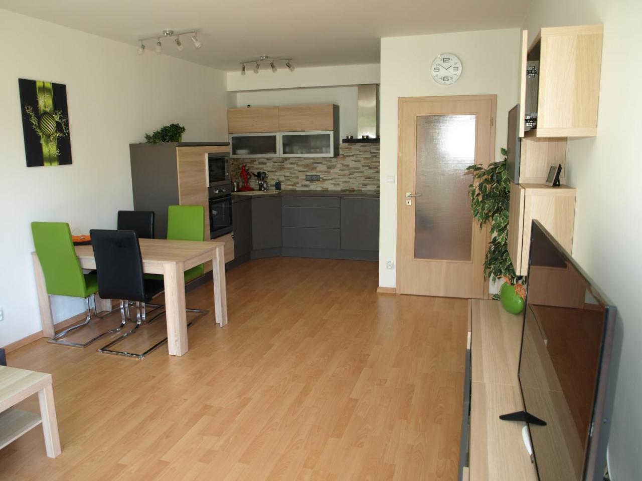Apartman Self Check In/Out Vrchlabí Buitenkant foto